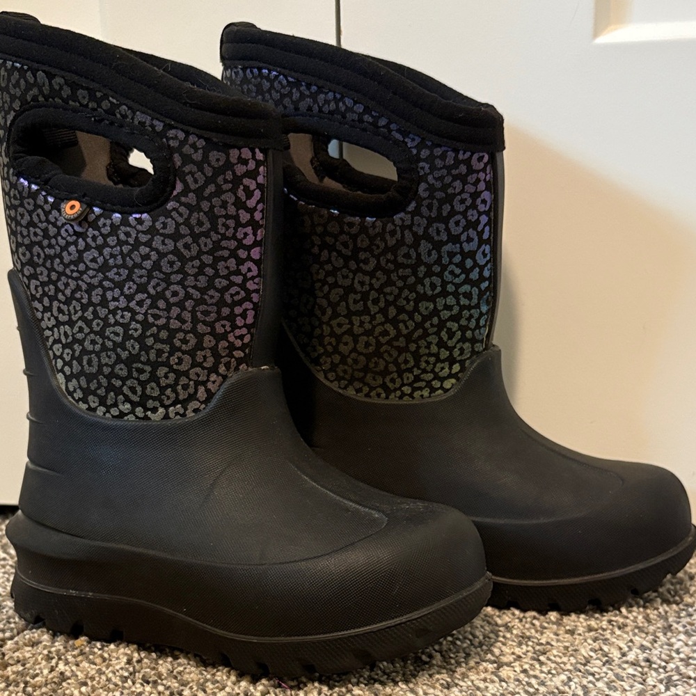 Bogs Toddler 9 boots